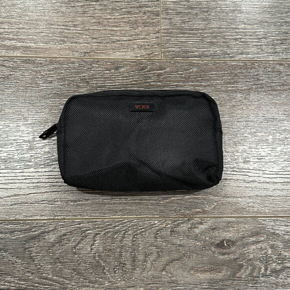TUMI x Delta Zip Travel Pouch – Black – 9/10 Condition - Picture 1 of 6